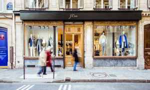 J. Crew reported a seven percent loss in same-store sales last quarter as compared to eight percent noted last year.
