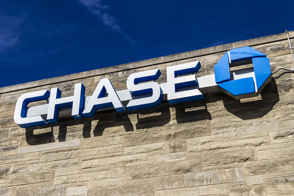 Chase Pay Inks Deal With Hmshost Parkmobile Pymnts Com