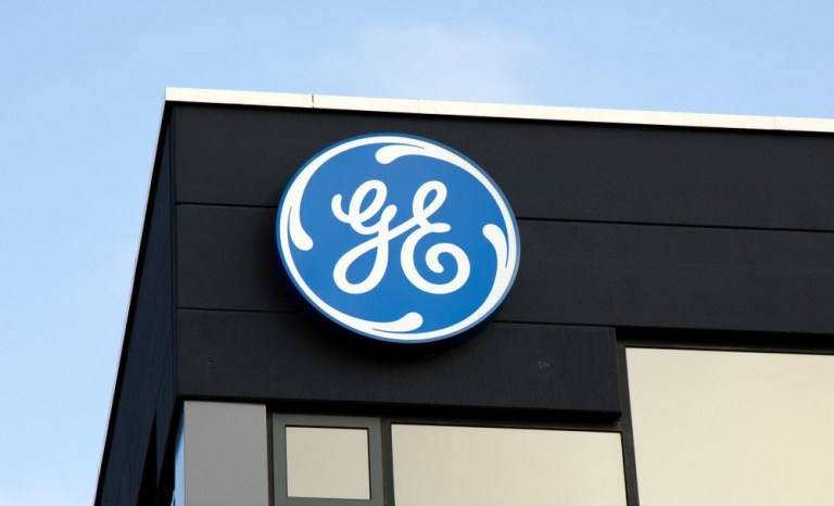 GE Slashing Quarterly Dividend, Reorganizing