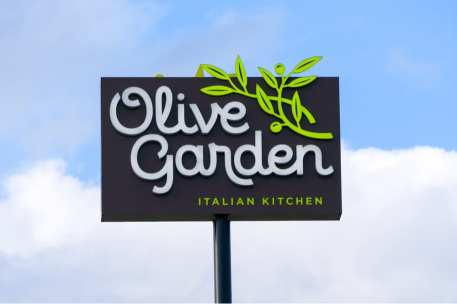 Olive Garden Diners Tap out After First Plate of Endless Pasta