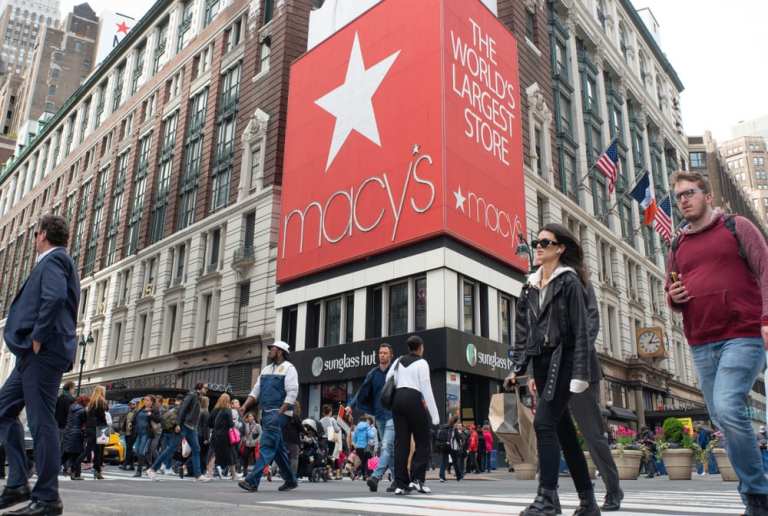 Sluggish Sales Sink Macy’s Earnings