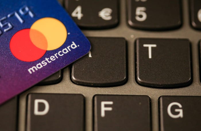 Mastercard, Viber Bring P2P Transfers To Romania