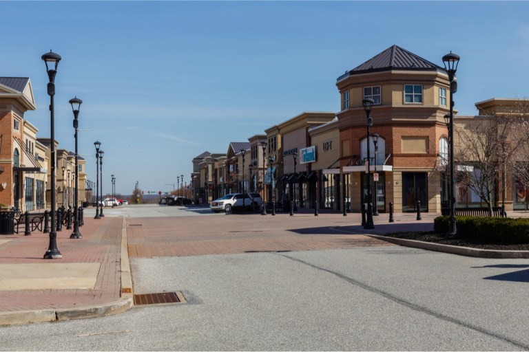 empty retail plaza