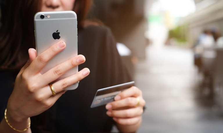 Apple Card Holders Can Postpone April Payments