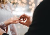 Couples Choose Smaller Weddings Amid Distancing