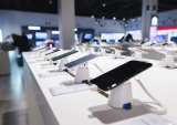 Smartphone Sales Fall 20.4 Pct Globally Amid Pandemic