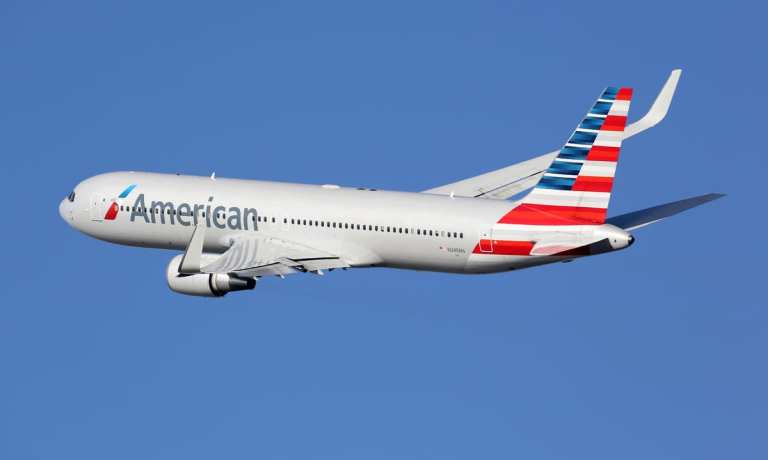 American Airlines plane