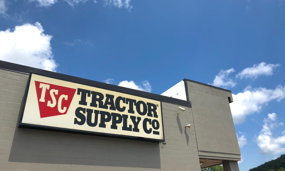 Tractor Supply Riding The Rural Lifestyle Trend