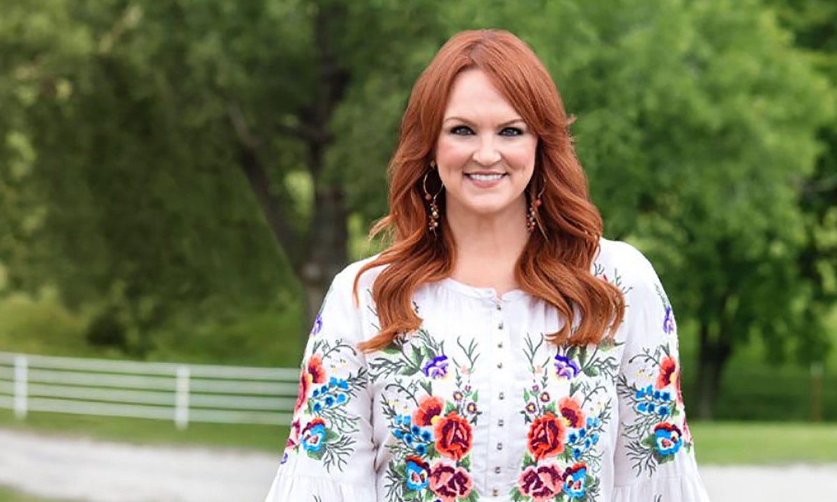 Ree Drummond Launches Pioneer Woman Wallpaper on Walmart.com