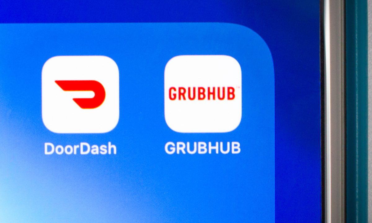 Chicago Claims DoorDash and Grubhub Misled Customers on Fees