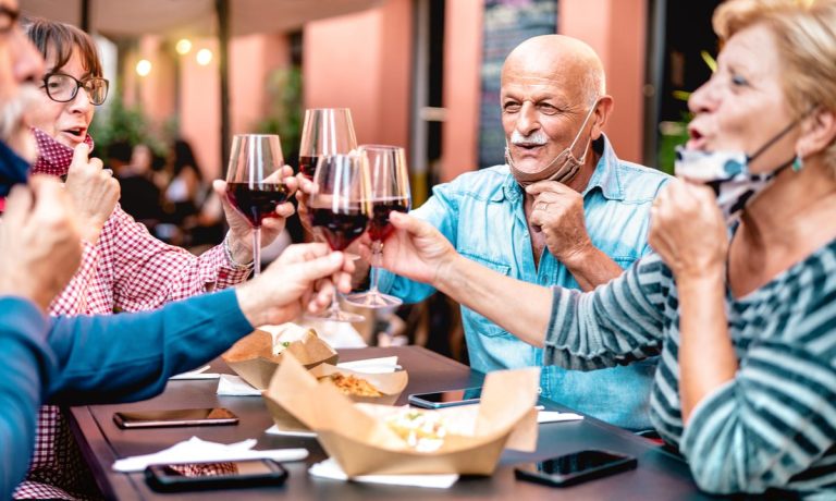 restaurant patrons with masks