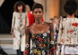 Oscar de la Renta Adds Vintage Items to Resale