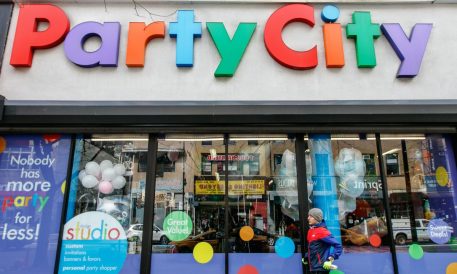 Party City Opens Store in Simsbury