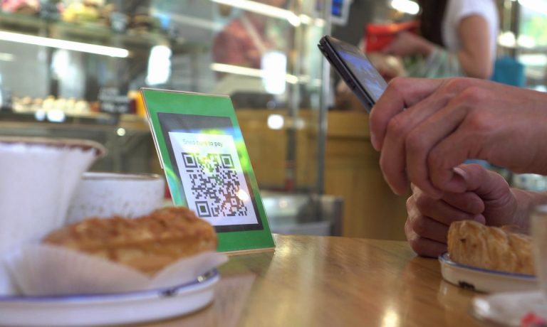 Qlub, startup, QR payments