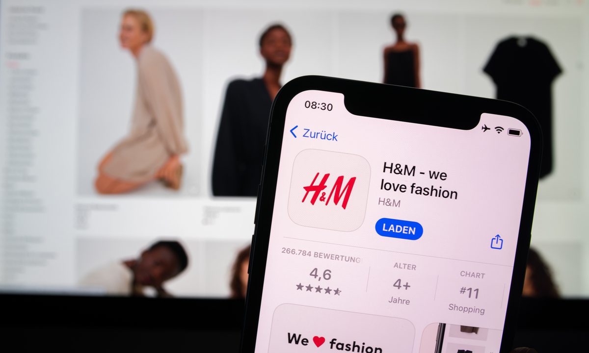 Number of H&M Group stores worldwide 2022