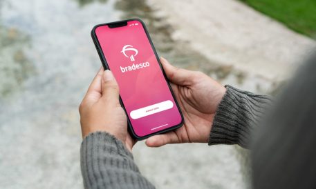 Miami Fintech Joins With Bradesco to Offer Digital Investments - Bloomberg