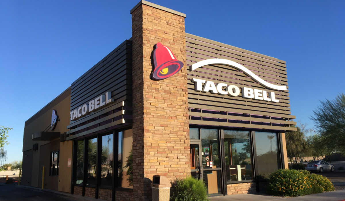 Restaurant Roundup Taco Bell Transforms Drive Thrus