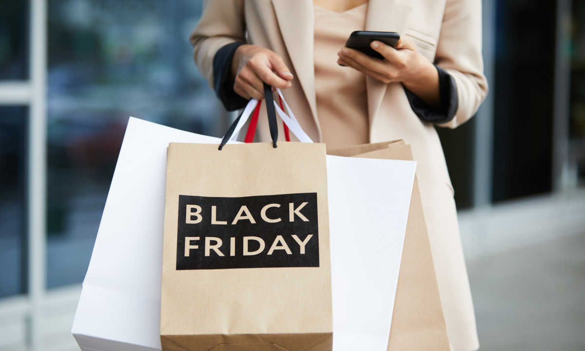 Despite growth in online shopping, families still turn out for Black Friday  in Rochester - Post Bulletin