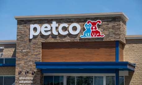 Petco Expands Exclusive Shop-in-Shop Partnership with Top Canadian
