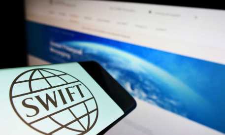 SWIFT Launches AI Tool to Predict Cross-Border Payment Problems 