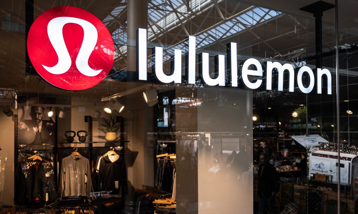 Lululemon Reportedly Seeks to Sell Mirror