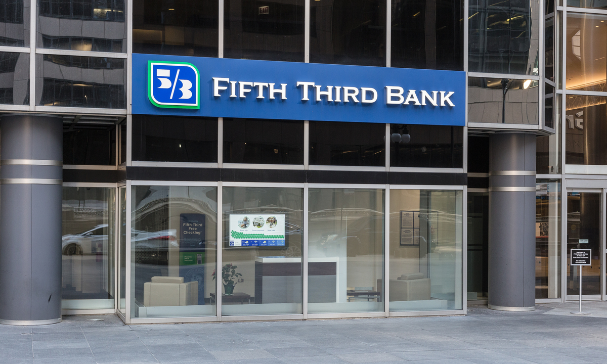 Fifth Third Bank Introduces Early Tax Refund Service for Customers