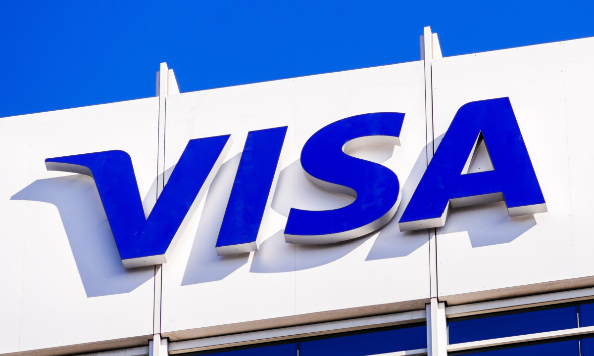 Visa Offers Mobile Commercial Payments Tool to Emirates NBD