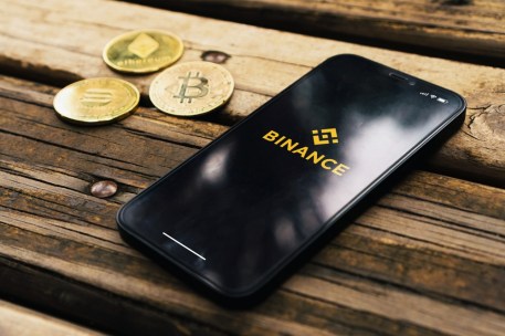 Binance Announces B2B Solution to Integrate Buy Crypto Function