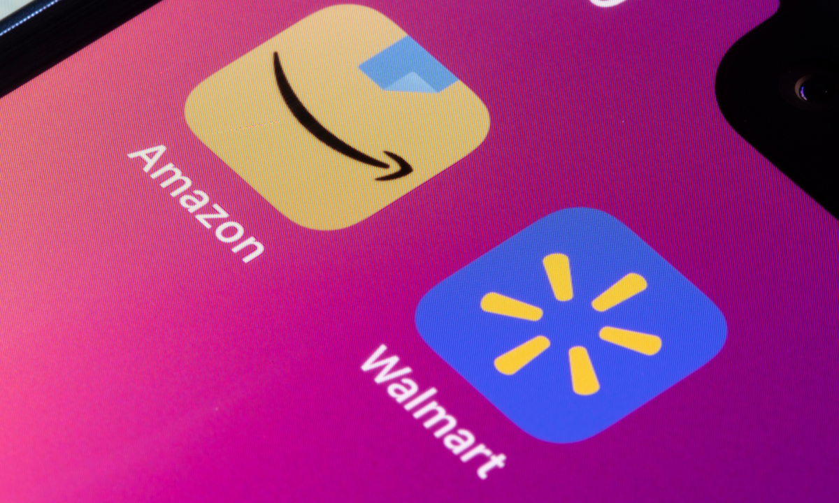 Walmart Counters 's eCommerce Lead With Omnichannel Tech