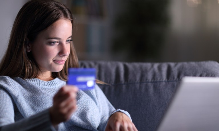 woman making online payment