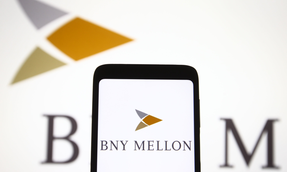 BNY Mellon names former Visa CEO to top job | Fox Business