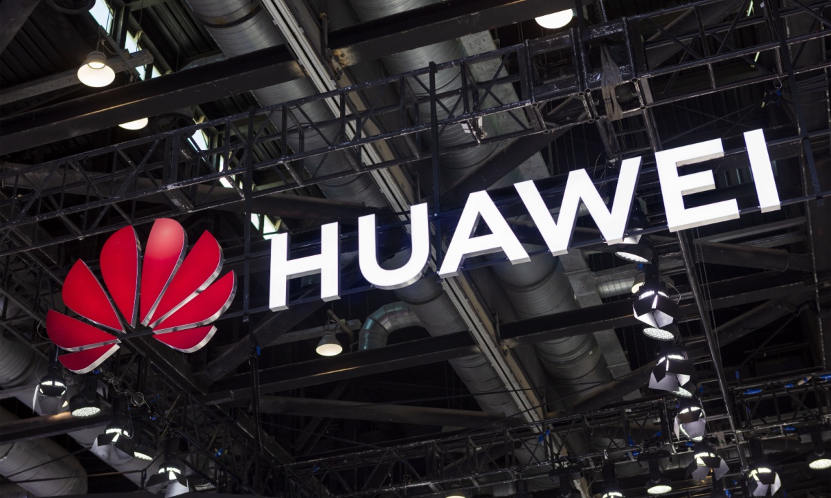 Huawei Logs 3 Million Foldable Phone Orders Before Apple Launch