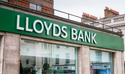 Lloyds Reportedly Puts Brakes on Staff Travel