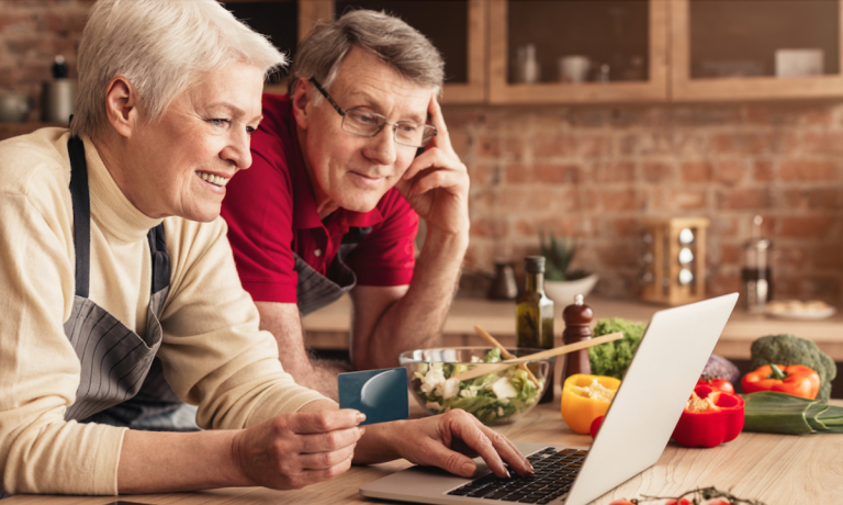 couple ordering groceries online