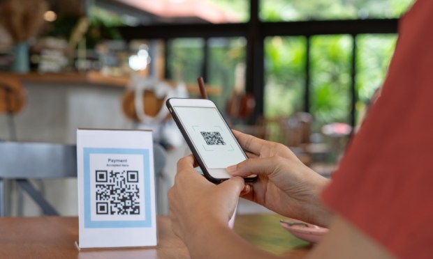 restaurants, payments, QR codes