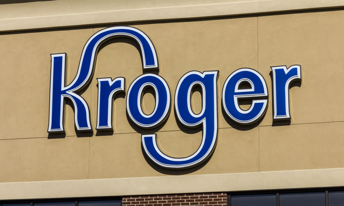 Kroger promises price cuts in Albertsons merger