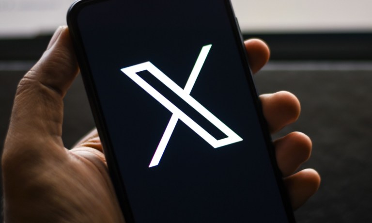 Report: X Working on Adding ‘Payments’ Button