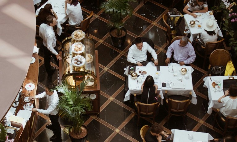 Restaurants Embrace Embedded Finance to up Customer Loyalty