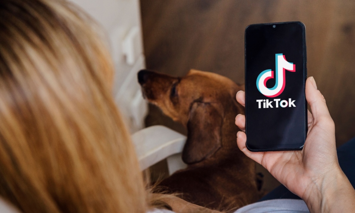 TikTok Makes AI Video-Generation Tool Available to All Advertisers