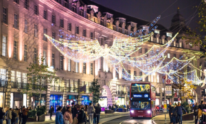 London holiday shoppers