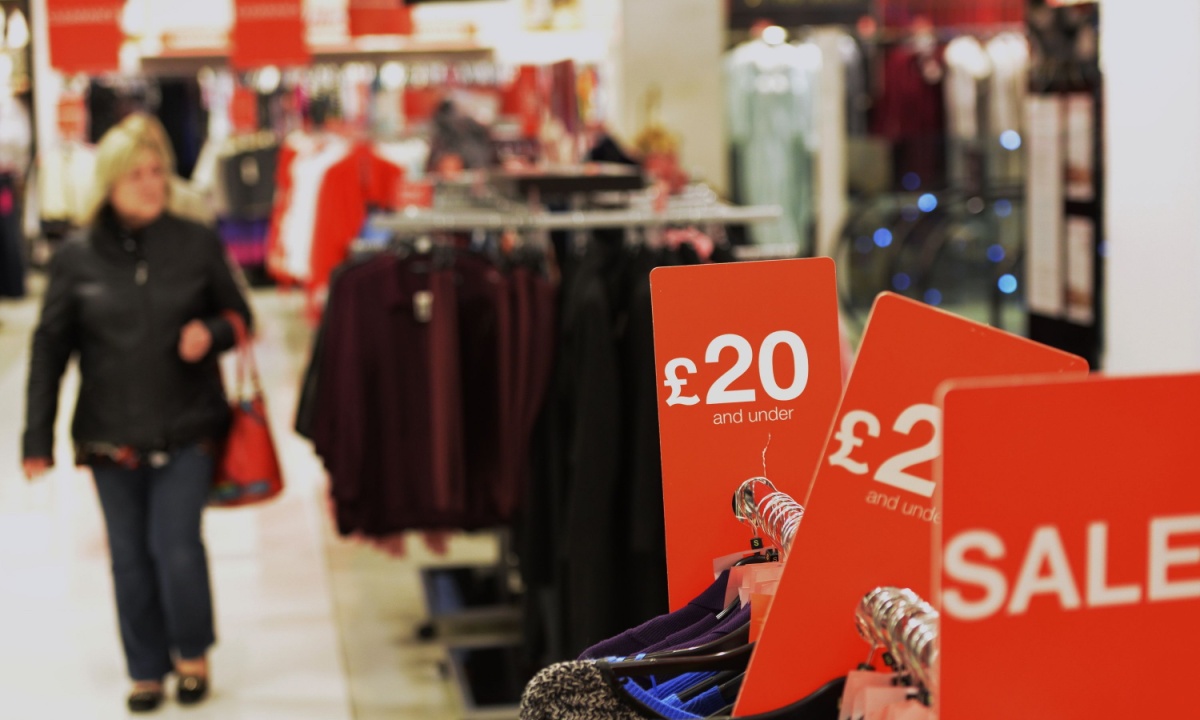 British Retail Sales Dampened by Consumers Waiting for Bargains | PYMNTS.com